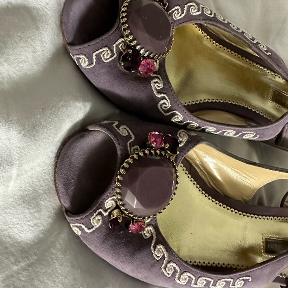 Mariano Fabiani shoes. Size 37. ( womens 6 1/2). suede/ jewels sling back. - Picture 2 of 4